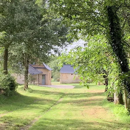 Le Plessis Aux Oiseaux ゲストハウス 3*